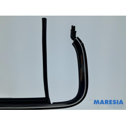 Peugeot - 308 - Cadre portière