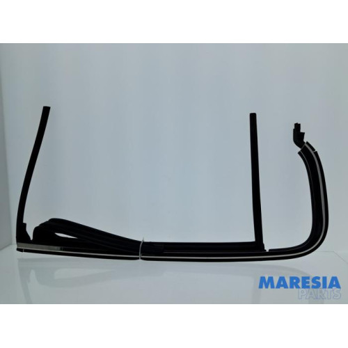 Peugeot - 308 - Cadre portière