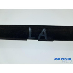 Peugeot - 308 - Cadre portière