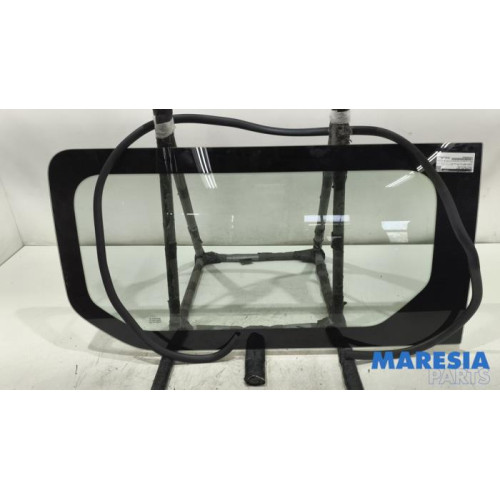 Renault - Trafic - Vitre 2portes arrière gauche