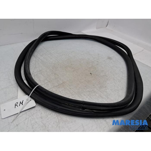Citroen - Jumpy - Sliding door seal, right