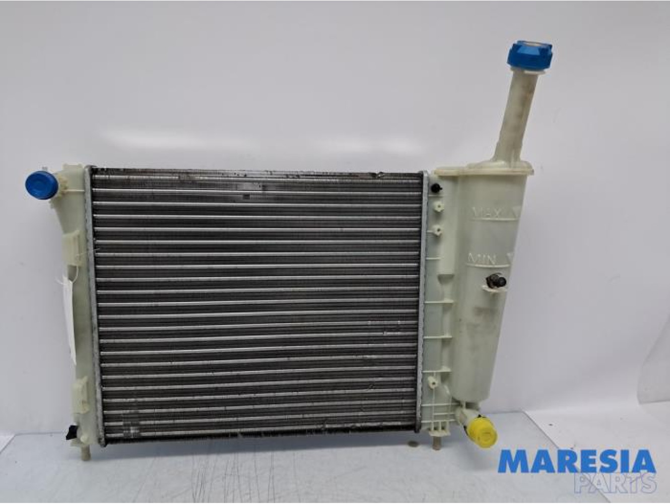 Fiat - 500 - Radiator