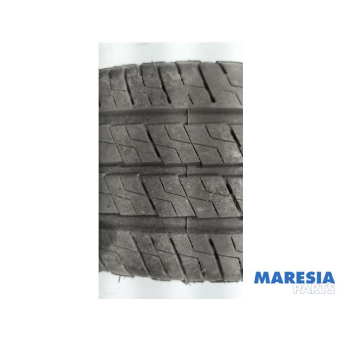 Renault - Trafic - Reifen