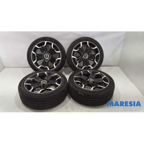 Citroen - DS3 - Sportvelgenset + banden