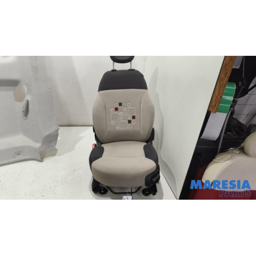 Fiat - Panda - Seat, left