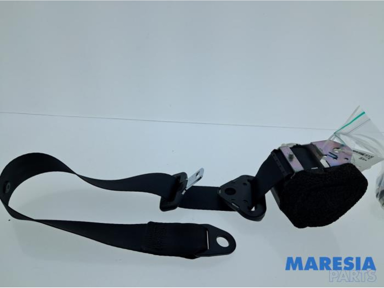 Fiat - 500 - Rear seatbelt, left