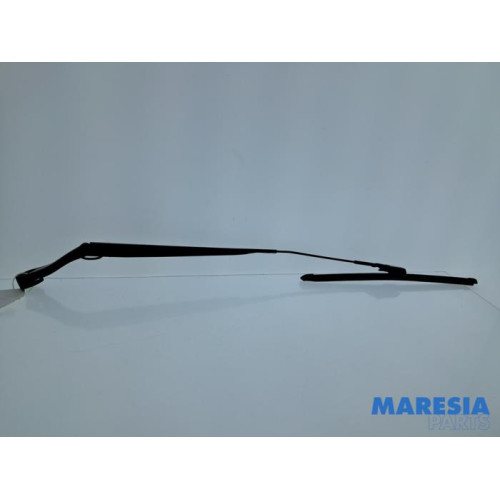 Opel - Adam - Front wiper arm