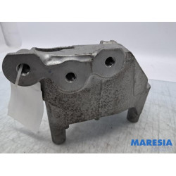 Opel - Adam - Engine mount