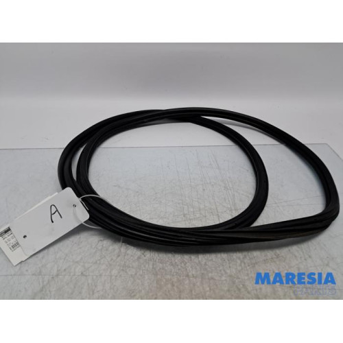 Opel - Adam - Heckklappengummi