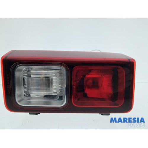 Renault - Trafic - Taillight, right