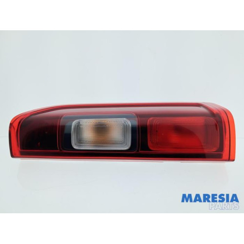 Renault - Trafic - Taillight, right