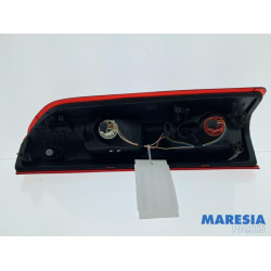 Renault - Trafic - Feu arrière gauche