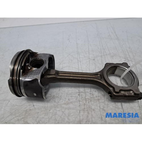 Renault - Scenic - Drijfstang