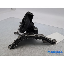 Renault - Scenic - Rocker cover