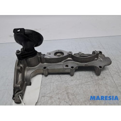 Renault - Scenic - Rocker cover