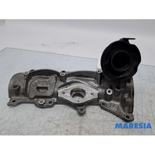 Renault - Scenic - Rocker cover