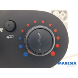 Renault - Trafic - Kachel Bedieningspaneel