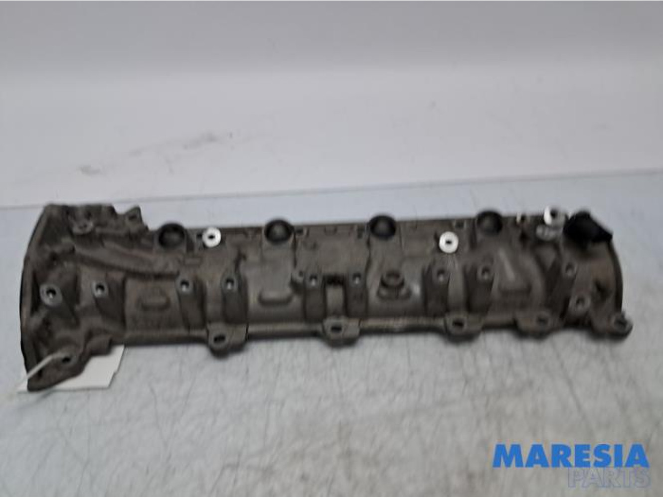 Renault - Scenic - Rocker cover