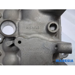 Renault - Scenic - Rocker cover