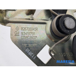 Renault - Trafic - Sliding door lock mechanism, right