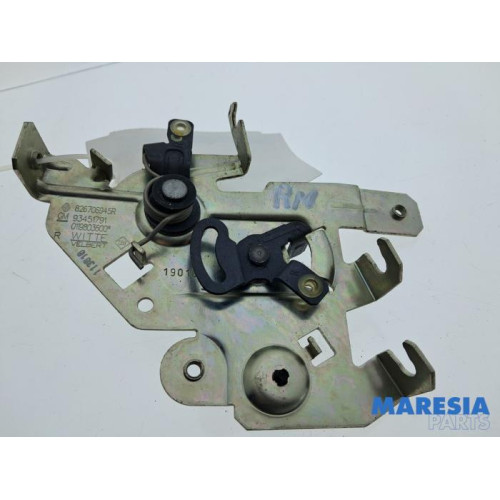 Renault - Trafic - Sliding door lock mechanism, right