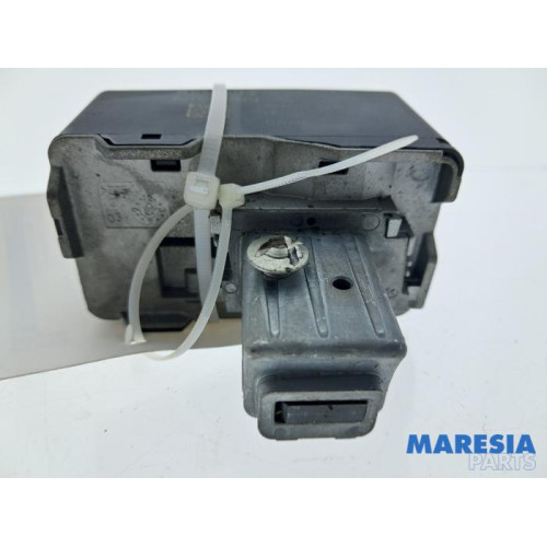 Renault - Trafic - Electronic ignition key