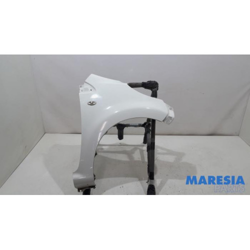 Peugeot - 107 - Front wing, right