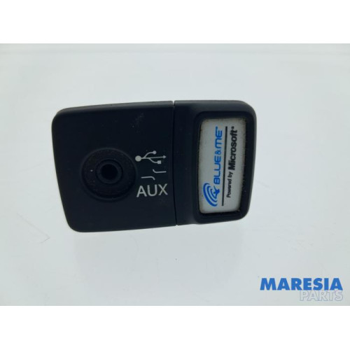 Fiat - 500 - AUX/USB aansluiting