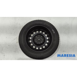 Peugeot - 107 - Krikset + reservewiel