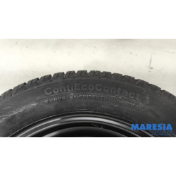 Peugeot - 107 - Krikset + reservewiel