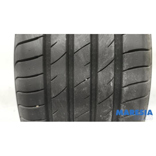 Peugeot - 107 - Pneu