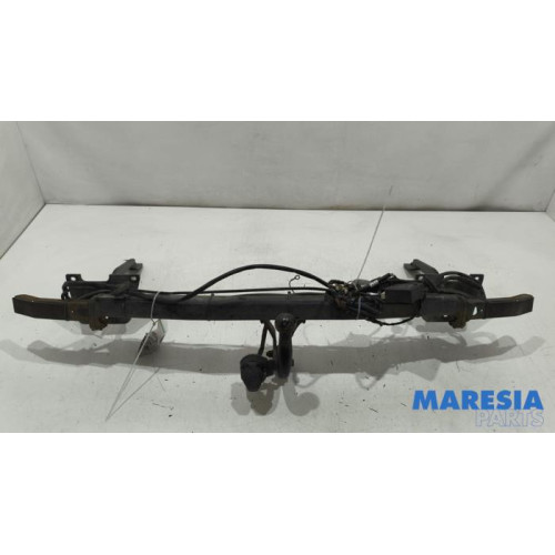 Opel - Combo - Anhängerkupplung