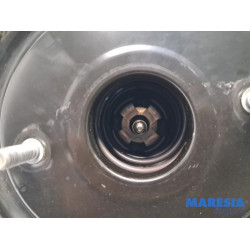 Renault - Trafic - Bremskraftverstärker