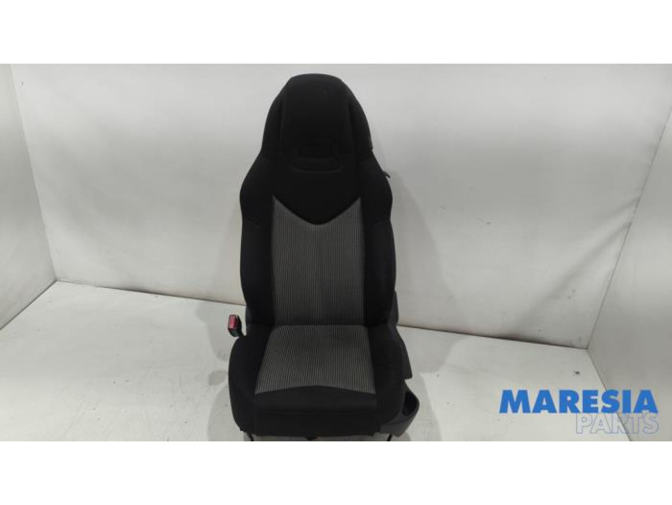 Peugeot - 308 - Stoel links