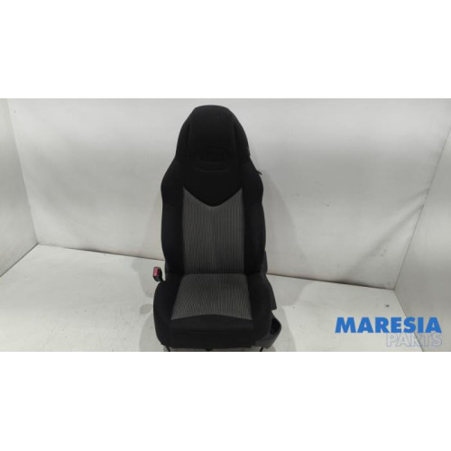 Peugeot - 308 - Stoel links