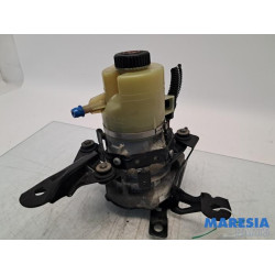 Renault - Trafic - Power steering pump