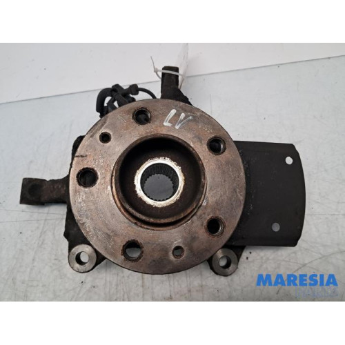 Renault - Trafic - Achsschenkel links vorne