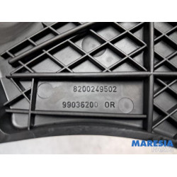 Renault - Grand Scenic - Couvercle de distribution