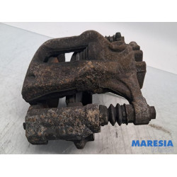 Renault - Trafic - Front brake calliper, right