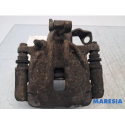 Renault - Trafic - Remklauw (Tang) links-achter