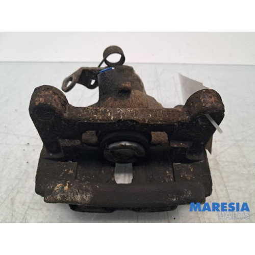 Renault - Trafic - Remklauw (Tang) links-achter