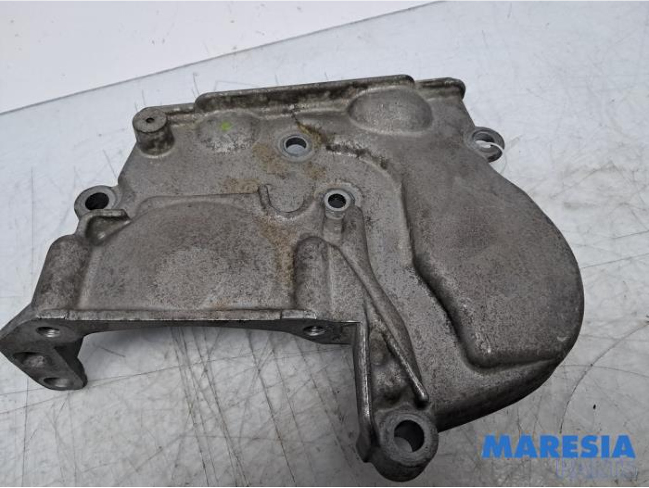 Renault - Grand Scenic - Couvercle de distribution