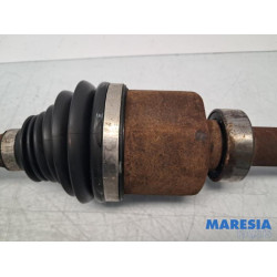 Renault - Trafic - Front drive shaft, right