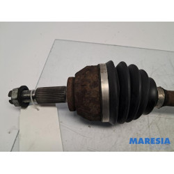 Renault - Trafic - Front drive shaft, right