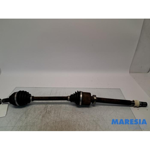 Renault - Trafic - Front drive shaft, right