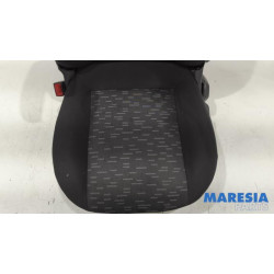 Opel - Combo - Stoel links