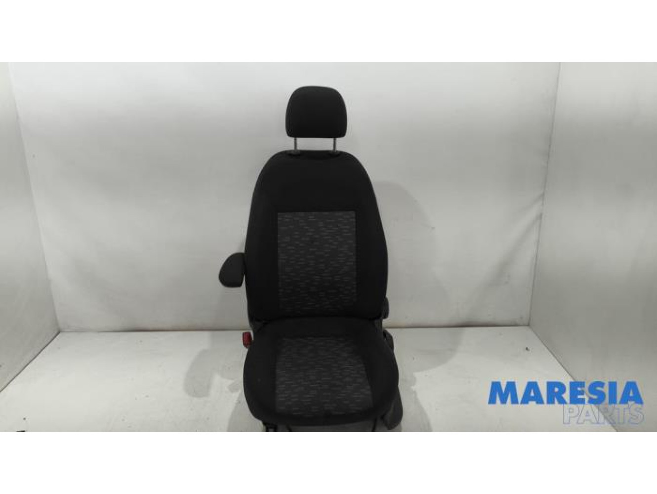 Opel - Combo - Stoel links