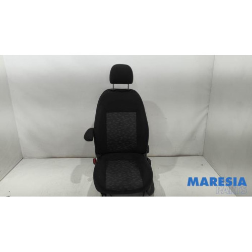 Opel - Combo - Stoel links