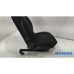 Opel - Combo - Stoel links