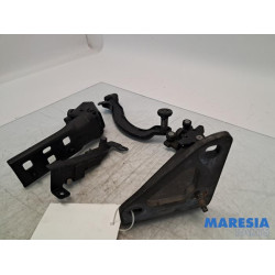 Renault - Trafic - Schuifdeurrol rechts